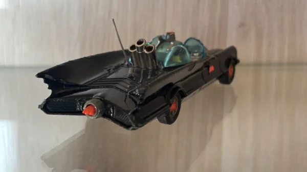 Batmobile Corgi 1/43 avec Batman & Robin - Amenic