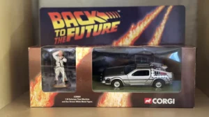 Corgi Delorean Retour vers le Futur + Doc Brown - Amenic