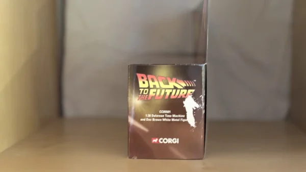 Corgi Delorean Retour vers le Futur + Doc Brown - Amenic