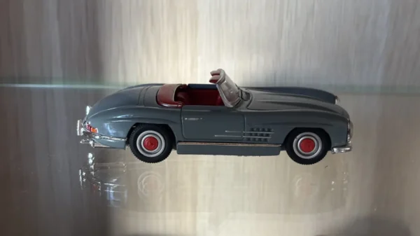 Mercedes-Benz 300SL Roadster – Corgi 1/43 – Image 4