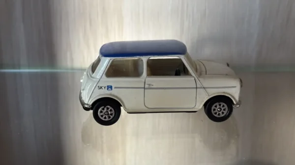 Mini 30 “Sky Channel” – Corgi 1/36 – Image 3
