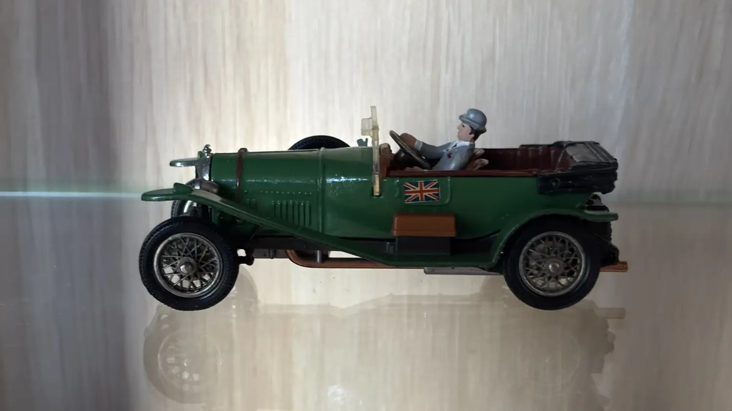 Bentley Blower 1927 –  1/43 avec chauffeur