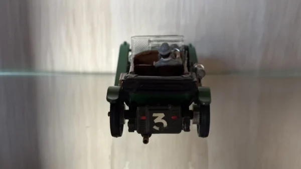 Bentley Blower 1927 – Corgi Classics 1/43 avec chauffeur